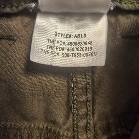 The North Face Mens 36 Short Olive Green Khaki Casual Outdoors Gorpcore Chino Pa - Picture 9 of 9